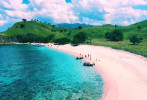 Menyusuri Keindahan Pantai Pink di Flores, Nusa Tenggara Timur